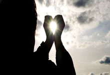 南宫28：乒乓球——WTT重庆冠军赛：林诗栋晋级.